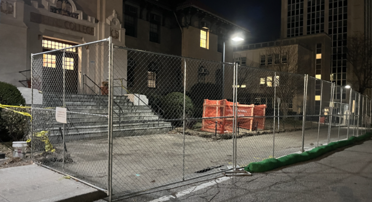 Jefferson Hall’s main entrance closed off amidst construction.